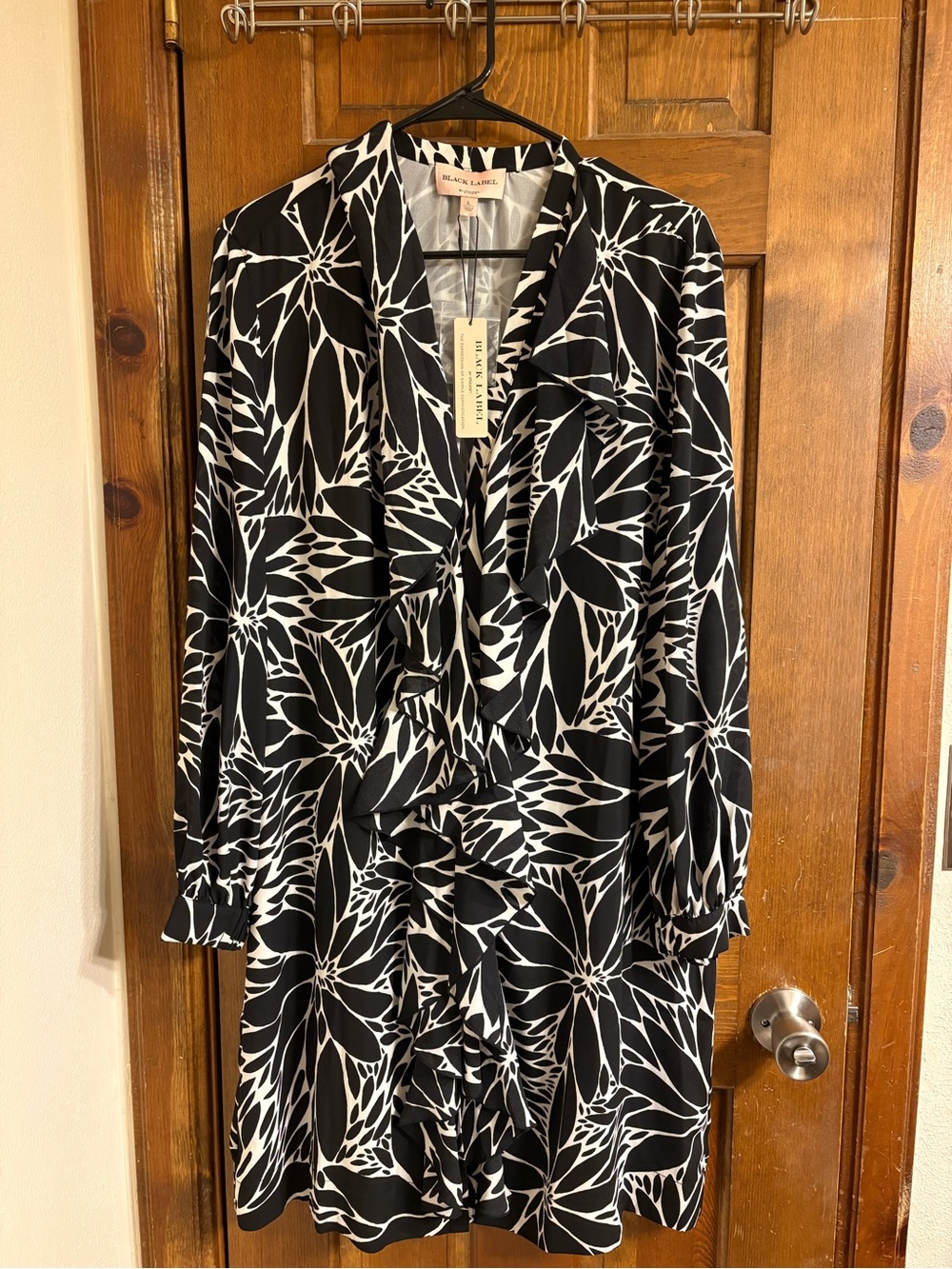 Black Label by Chico’s Black & White Floral Ruffle Dress